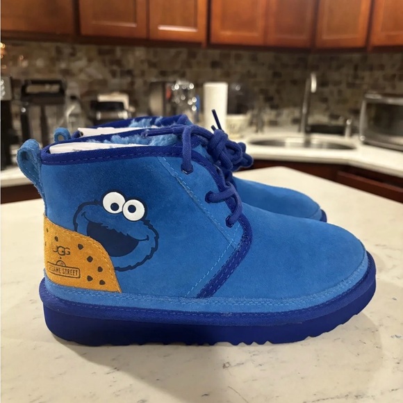 UGG X SESAME STREET Elmo Cookie Monster Blue Little Kids Boots 1-3Y - Picture 6 of 8